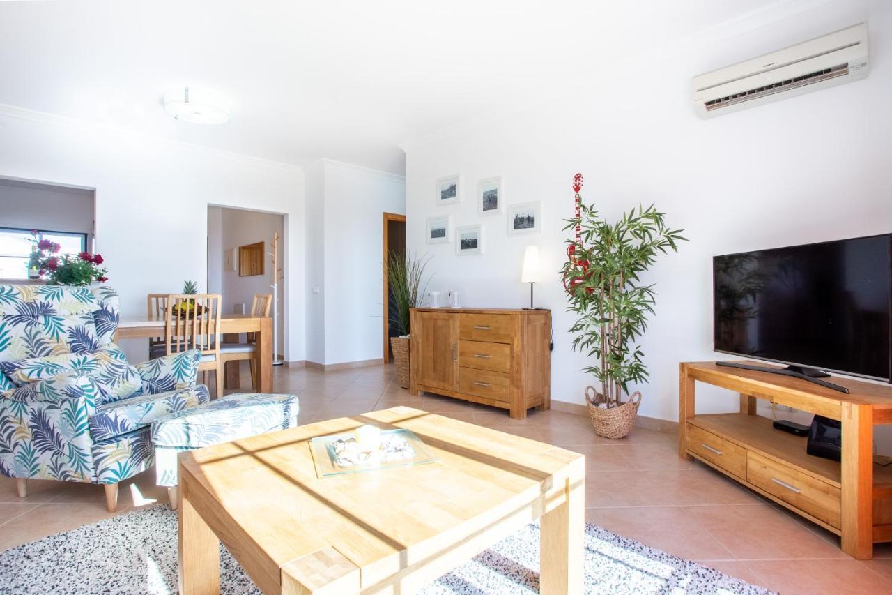 Lovely 2 Bedroom Apartment Including Pool, Stunning Ocean Views & Beach Closeby Luz Exterior foto