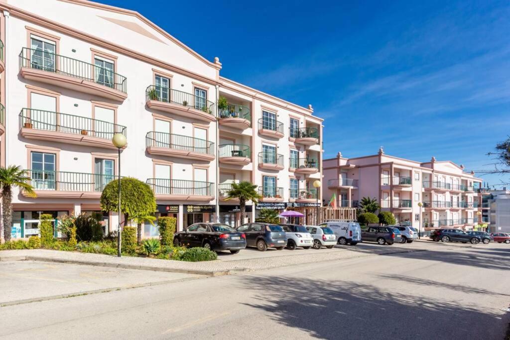 Lovely 2 Bedroom Apartment Including Pool, Stunning Ocean Views & Beach Closeby Luz Exterior foto