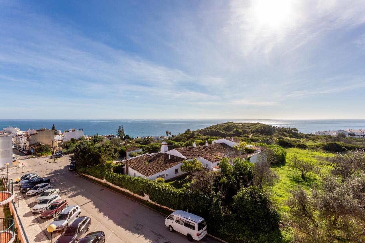 Lovely 2 Bedroom Apartment Including Pool, Stunning Ocean Views & Beach Closeby Luz Exterior foto