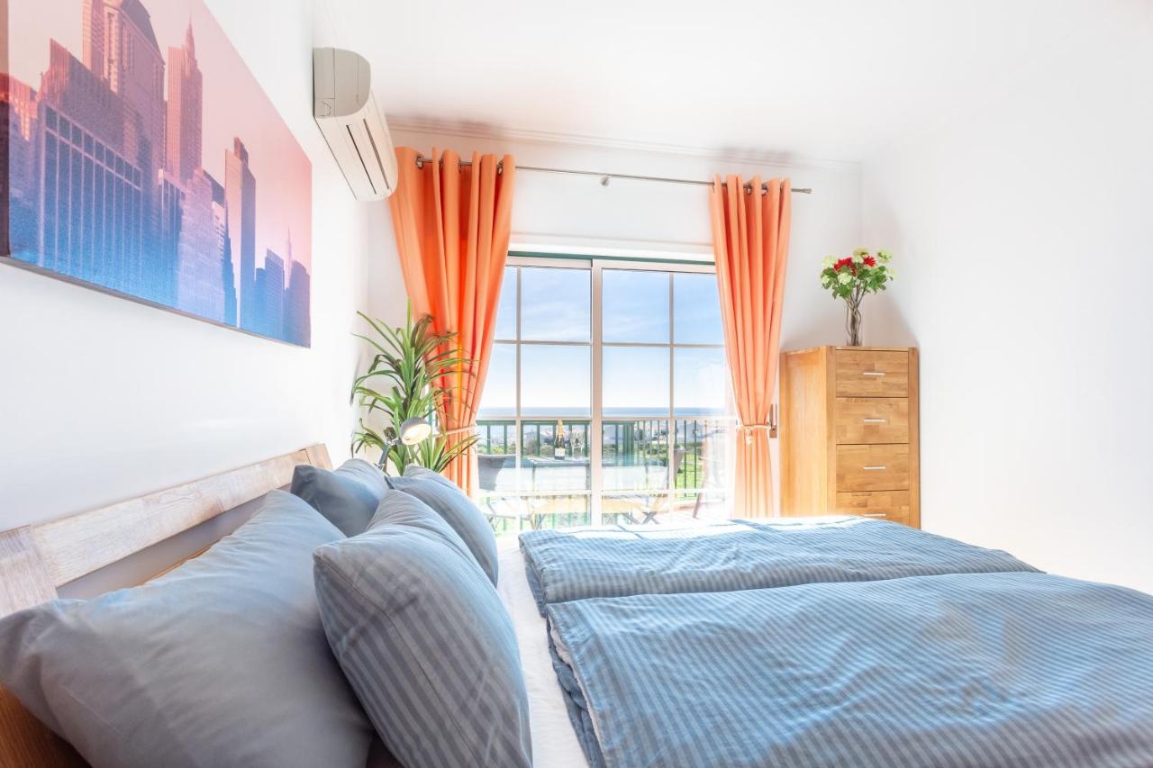 Lovely 2 Bedroom Apartment Including Pool, Stunning Ocean Views & Beach Closeby Luz Exterior foto