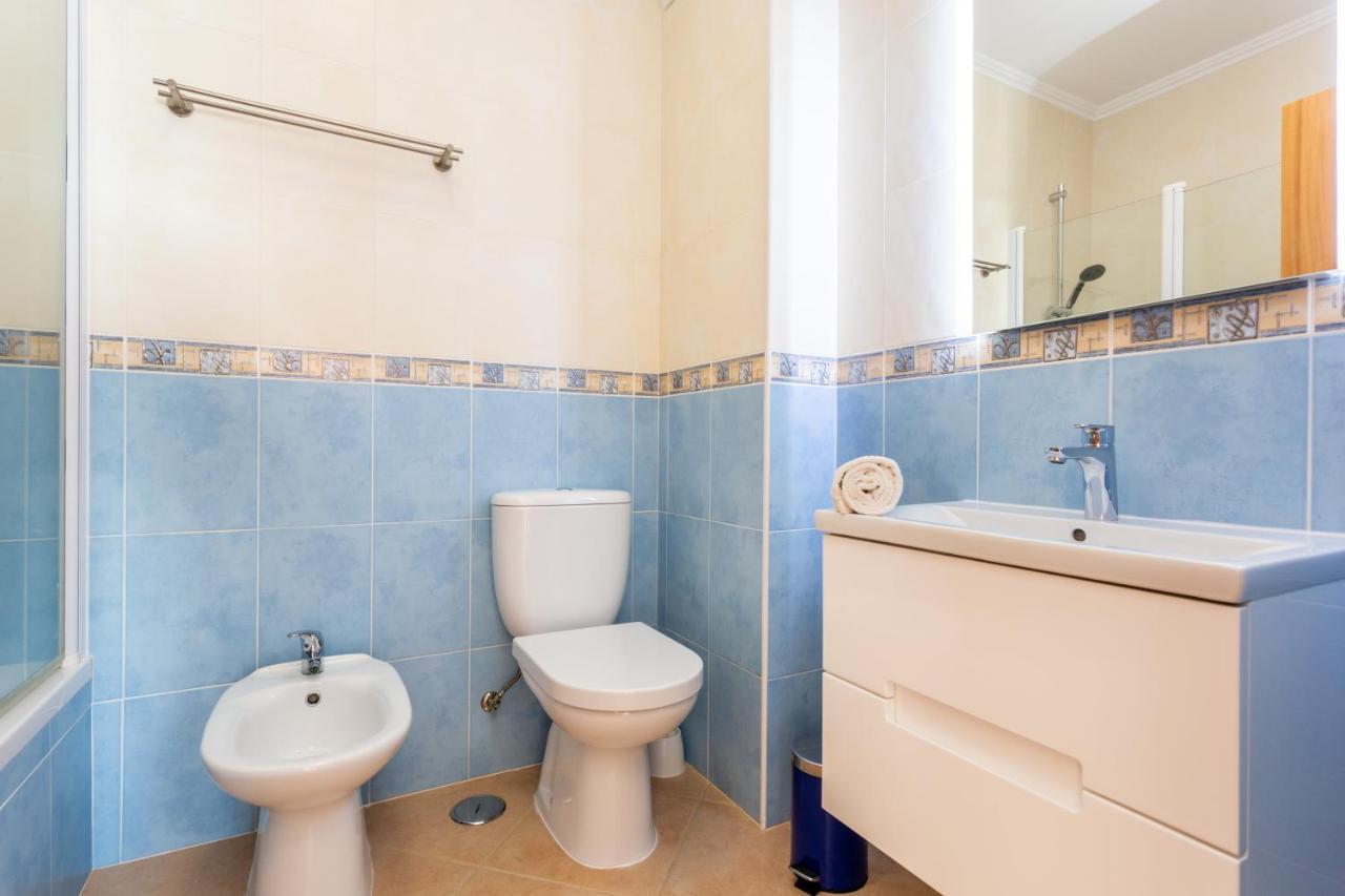 Lovely 2 Bedroom Apartment Including Pool, Stunning Ocean Views & Beach Closeby Luz Exterior foto