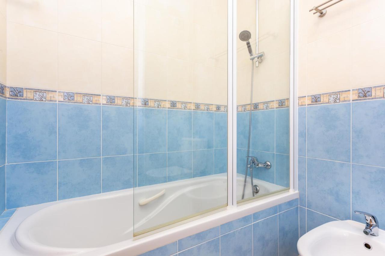 Lovely 2 Bedroom Apartment Including Pool, Stunning Ocean Views & Beach Closeby Luz Exterior foto